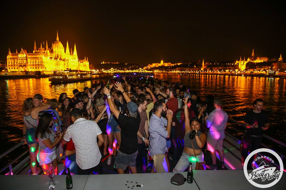 party boat tour budapest